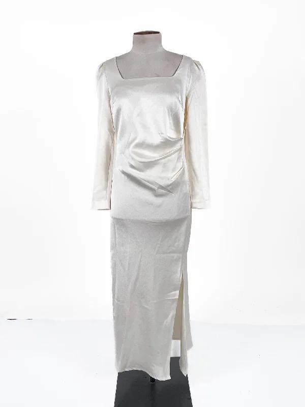 Good Job | White Cocktail/Formal Dress | Size M