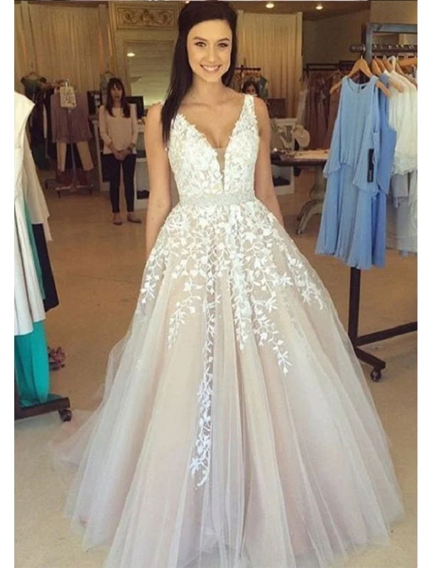 Beautiful Tulle Lace Appliques Plunge V neck Long Occasion Prom Dress