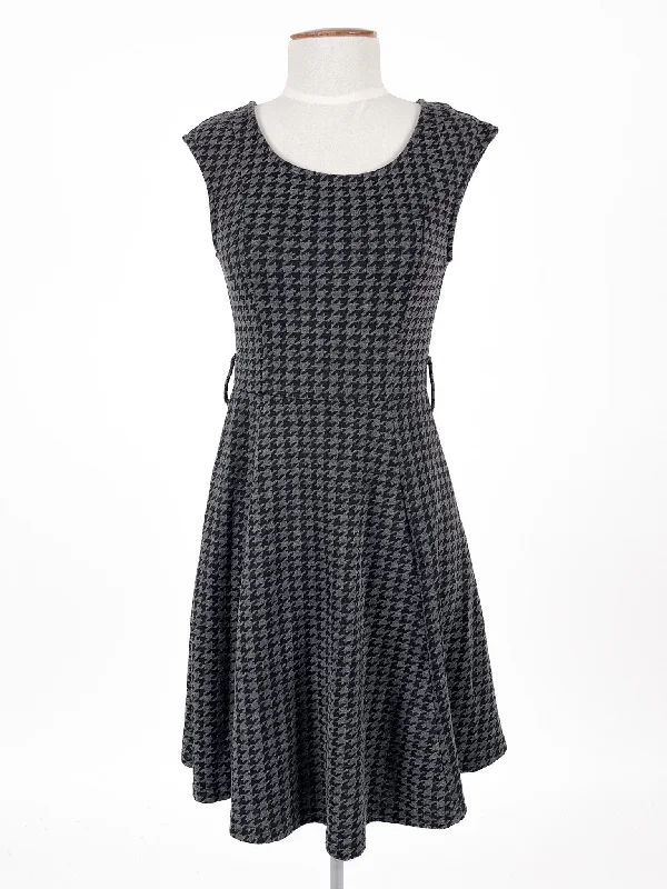 Pagani | Grey Casual/Workwear Dress | Size 6