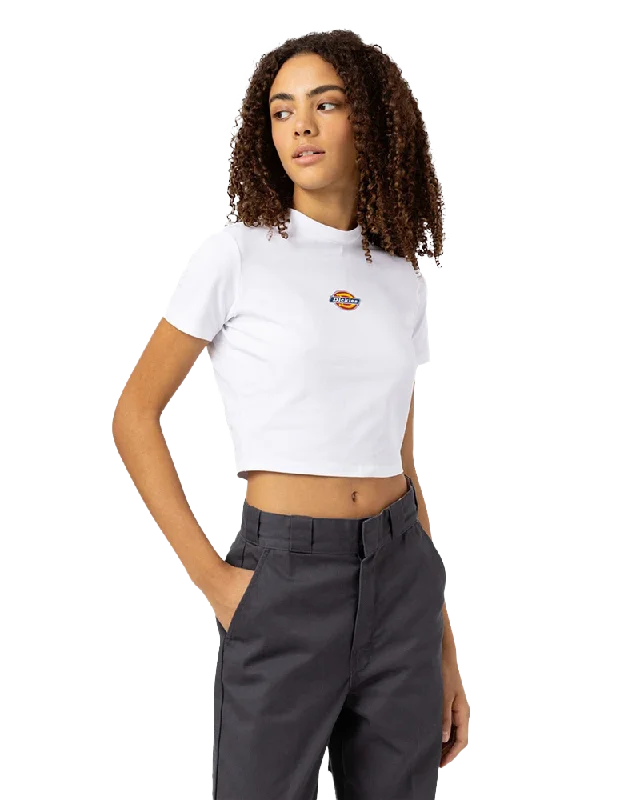 Maple Valley T-Shirt in White Welt Pockets Slit Pockets