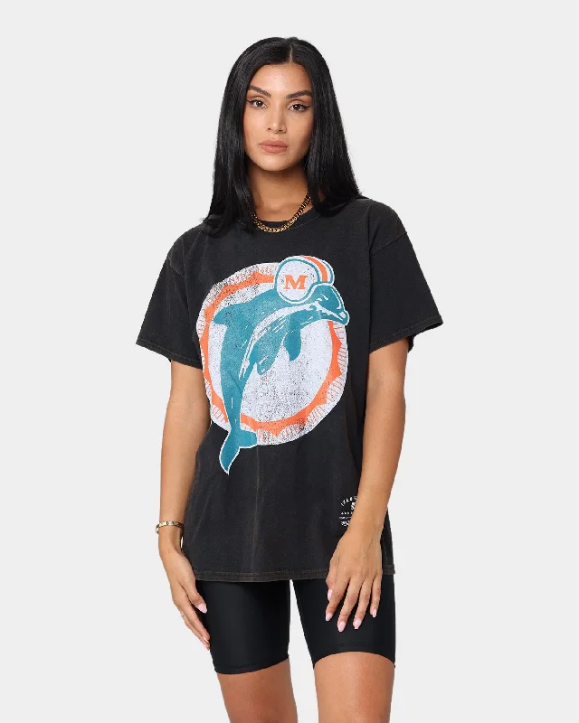 Mitchell and Ness Miami DolphinsOversized Extra Large Logo T-Shirt Vintage Black Houndstooth Herringbone Solid Mitchell and Ness Miami DolphinsOversized Extra Large Logo T-Shirt Vintage Black Houndstooth Herringbone Solid