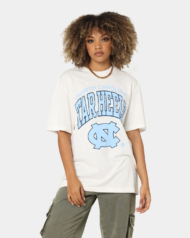 Mitchell & Ness UNC Tar Heels XL Arch Vintage T-Shirt Vintage White Basic T-Shirt Crew Neck Short Sleeve Mitchell & Ness UNC Tar Heels XL Arch Vintage T-Shirt Vintage White Basic T-Shirt Crew Neck Short Sleeve