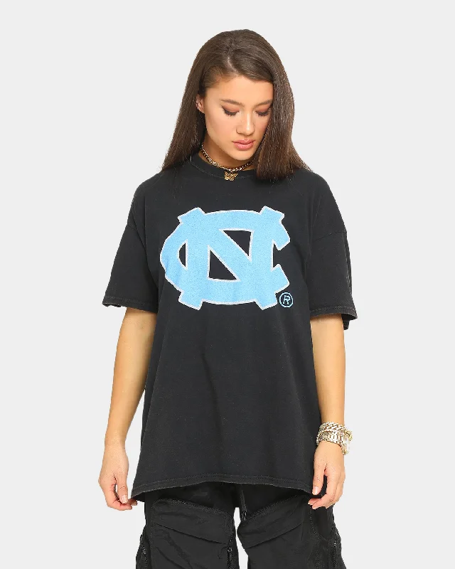 NATIONAL COLLEGIATE ATHLETIC ASSC UNC Vintage Team Logo T-Shirt Black Welt Pockets Slit Pockets NATIONAL COLLEGIATE ATHLETIC ASSC UNC Vintage Team Logo T-Shirt Black Welt Pockets Slit Pockets