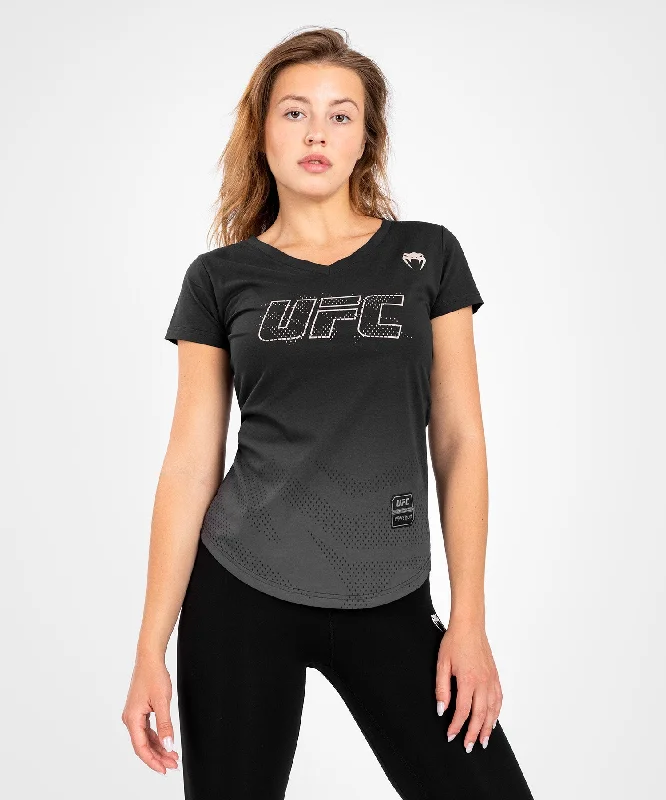 UFC Venum Authentic Fight Week 2 Women's Short Sleeve T-shirt - Black Thin T-Shirt Open Front Quick Dry UFC Venum Authentic Fight Week 2 Women's Short Sleeve T-shirt - Black Thin T-Shirt Open Front Quick Dry
