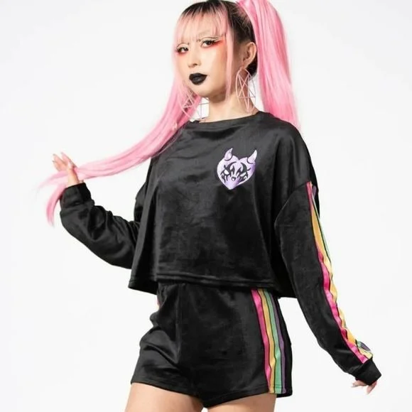Mellow Velour Sweatshirt | Black Cropped Fit Embroidered Patch on Front Hoodie with Applique Textured Unique Mellow Velour Sweatshirt | Black Cropped Fit Embroidered Patch on Front Hoodie with Applique Textured Unique