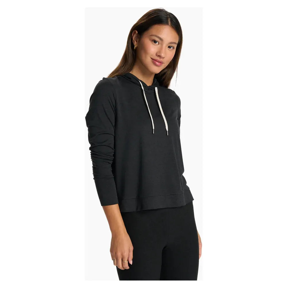 Vuori Women's Halo Essential Hoodie in Black Heather Hoodie with Snap Buttons Easy Quick Vuori Women's Halo Essential Hoodie in Black Heather Hoodie with Snap Buttons Easy Quick