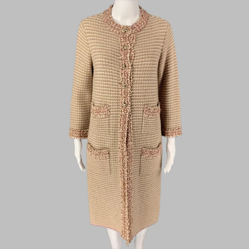 CHANEL 2006 Size 6 Pink Cream Cashmere Blend Textured Long Cardigan Long Cardigan Short Cardigan Medium Cardigan CHANEL 2006 Size 6 Pink Cream Cashmere Blend Textured Long Cardigan Long Cardigan Short Cardigan Medium Cardigan
