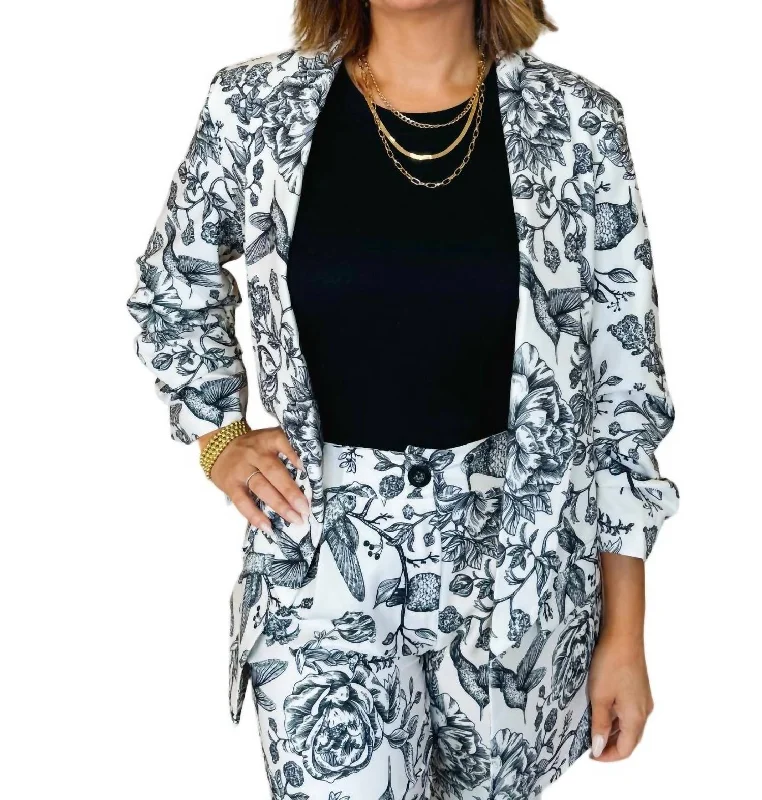 Weekend Blazer In Bird Women's Premium Blazer