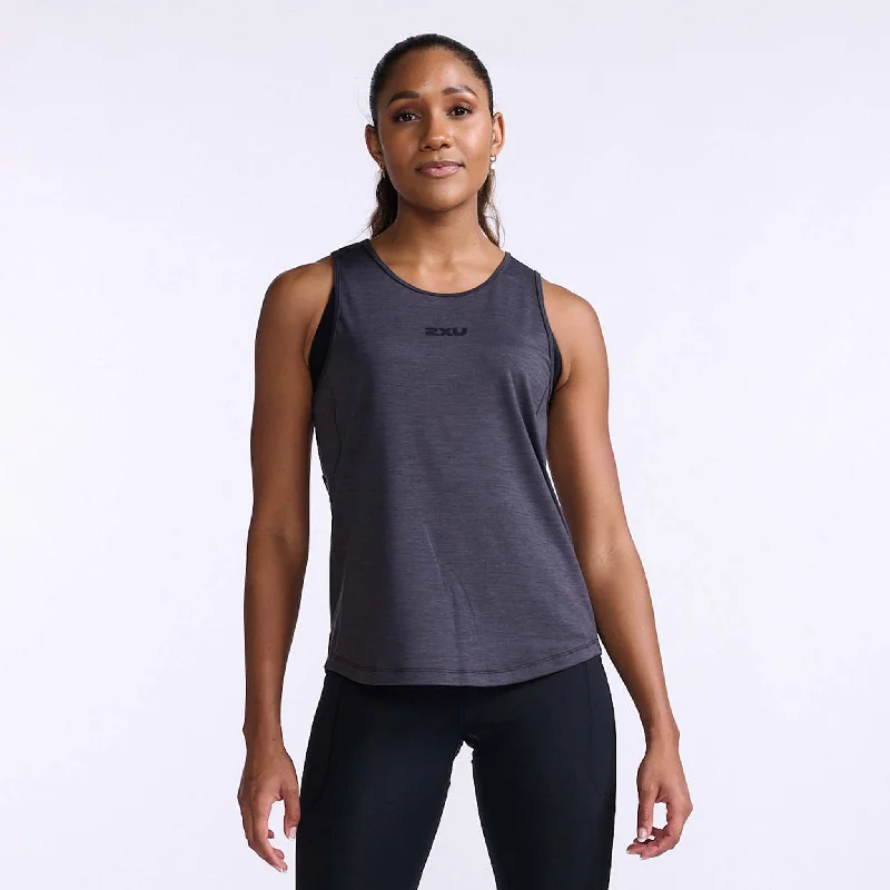 2XU | Women's Motion Tank - India Ink sexy tank top